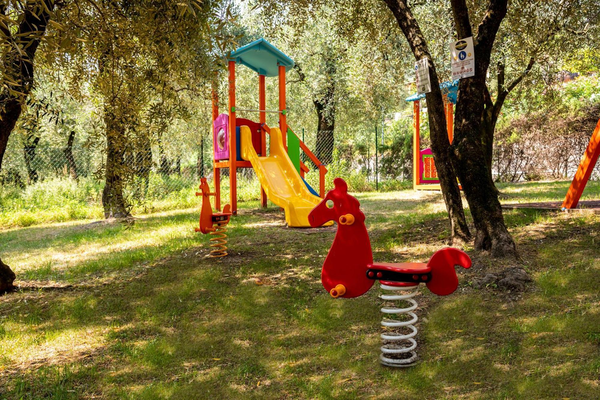 Camping Park Garda Limone sul Garda Extérieur photo